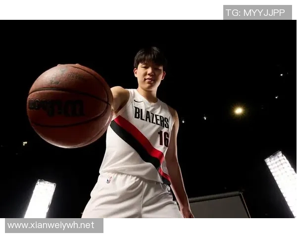 美网友：布朗尼都打20分钟为啥不让杨瀚森上？我们想看中国约基奇