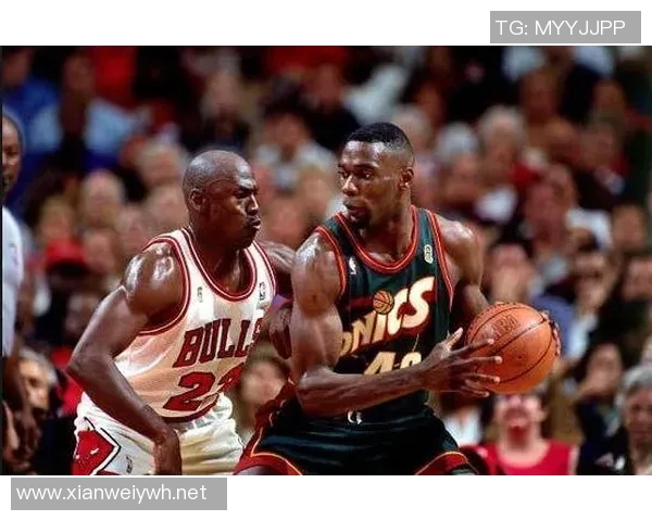 前NBA球员诺瓦克晒自己与哈特的两人合影照片 前NBA球员诺瓦克晒自己与哈特的两人合影照片